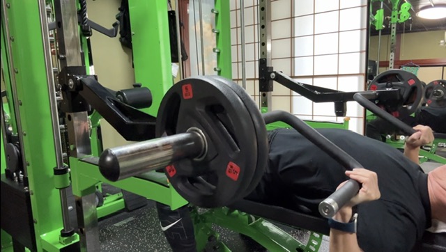 ジャマーアームでベンチプレス_251214